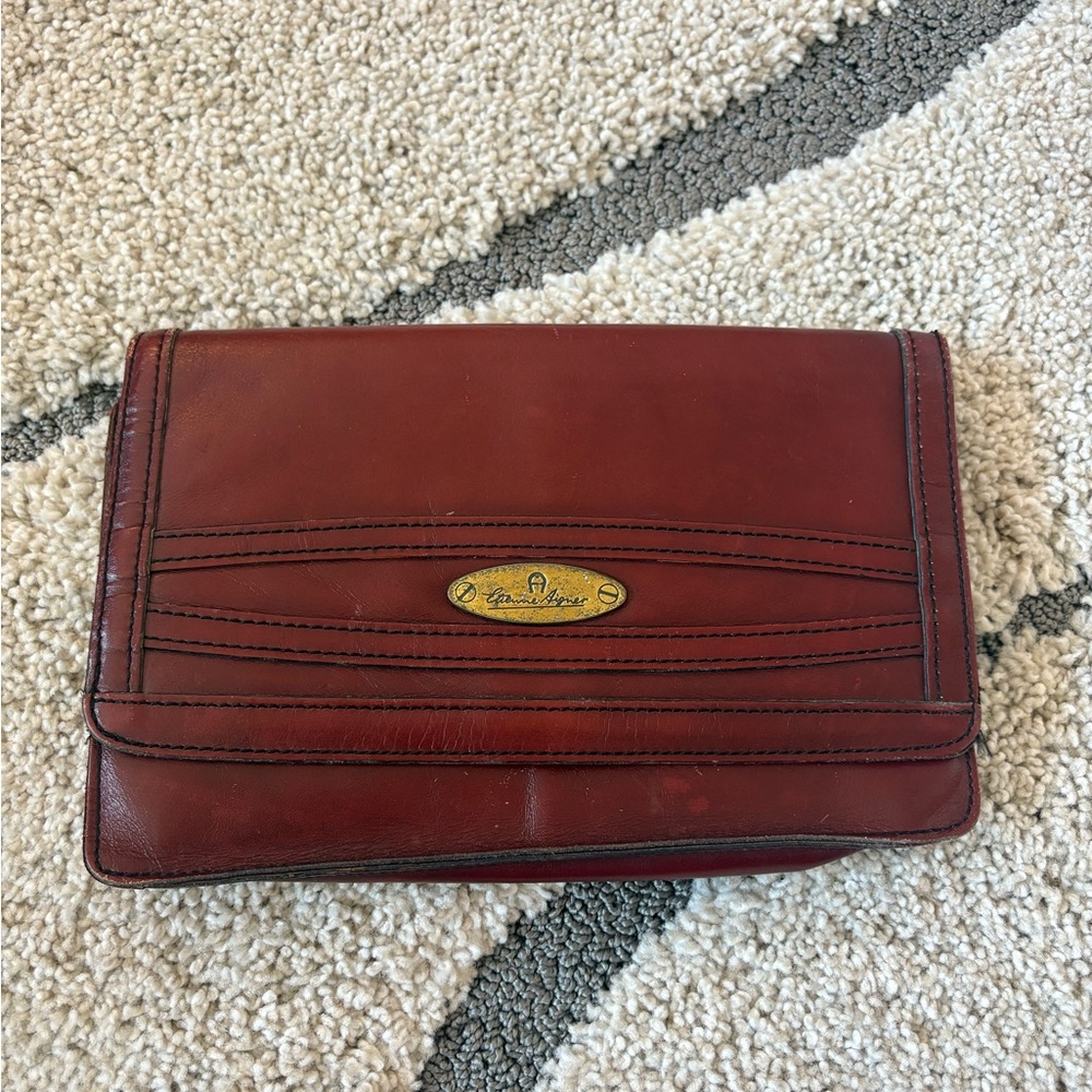 vintage Etienne Aigner burgundy leather purse
